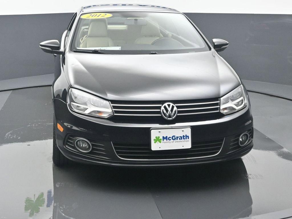 2012 Volkswagen Eos Vehicle Photo in Marion, IA 52302