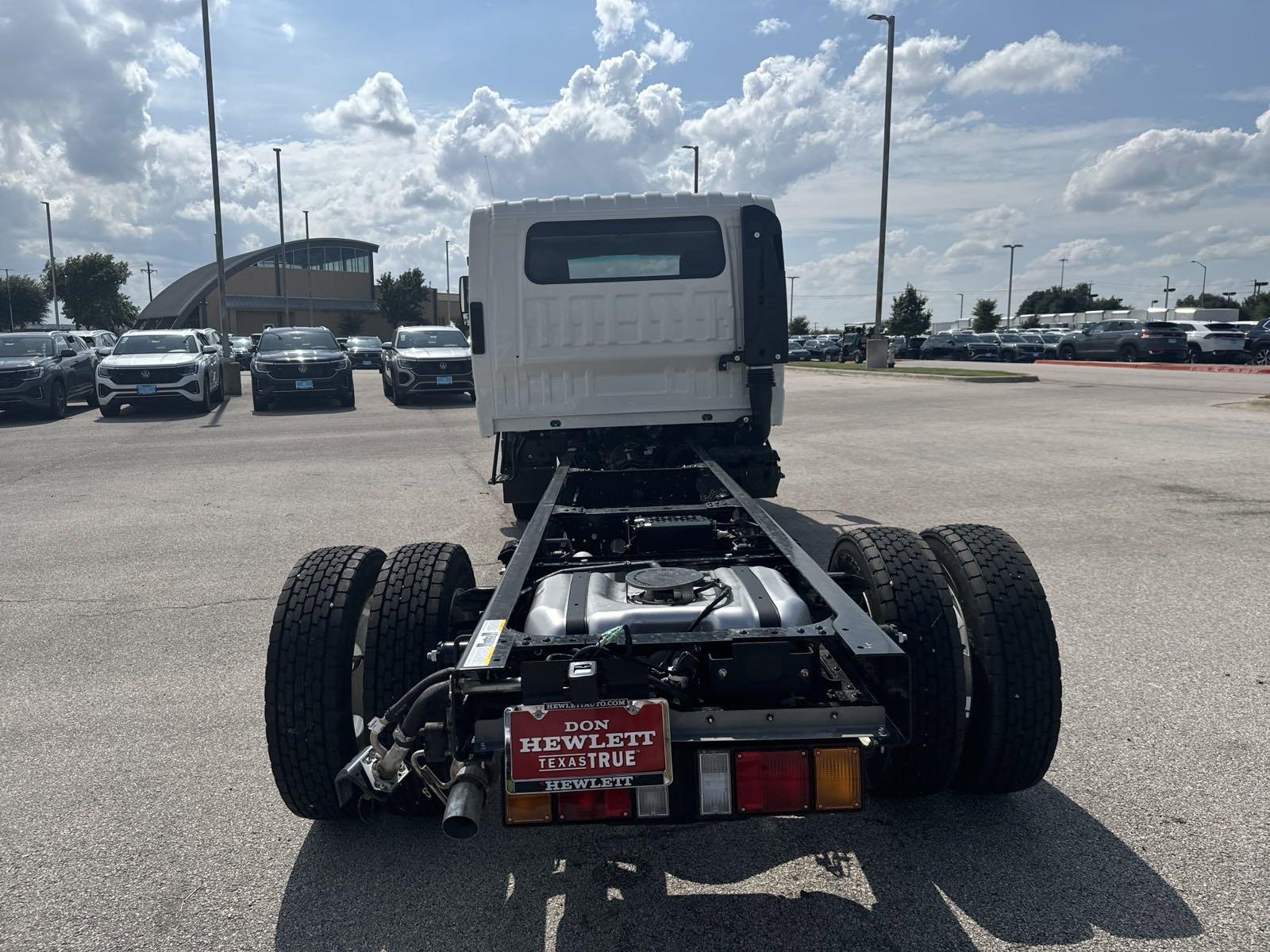 2025 Chevrolet Low Cab Forward 4500 Vehicle Photo in GEORGETOWN, TX 78626-7508