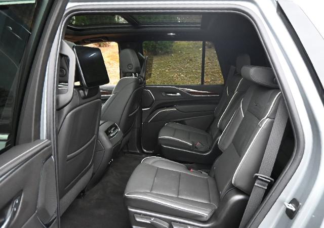 2024 Cadillac Escalade Vehicle Photo in NORWOOD, MA 02062-5222