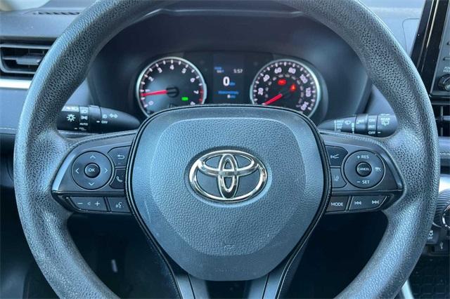 2021 Toyota RAV4 XLE photo 34