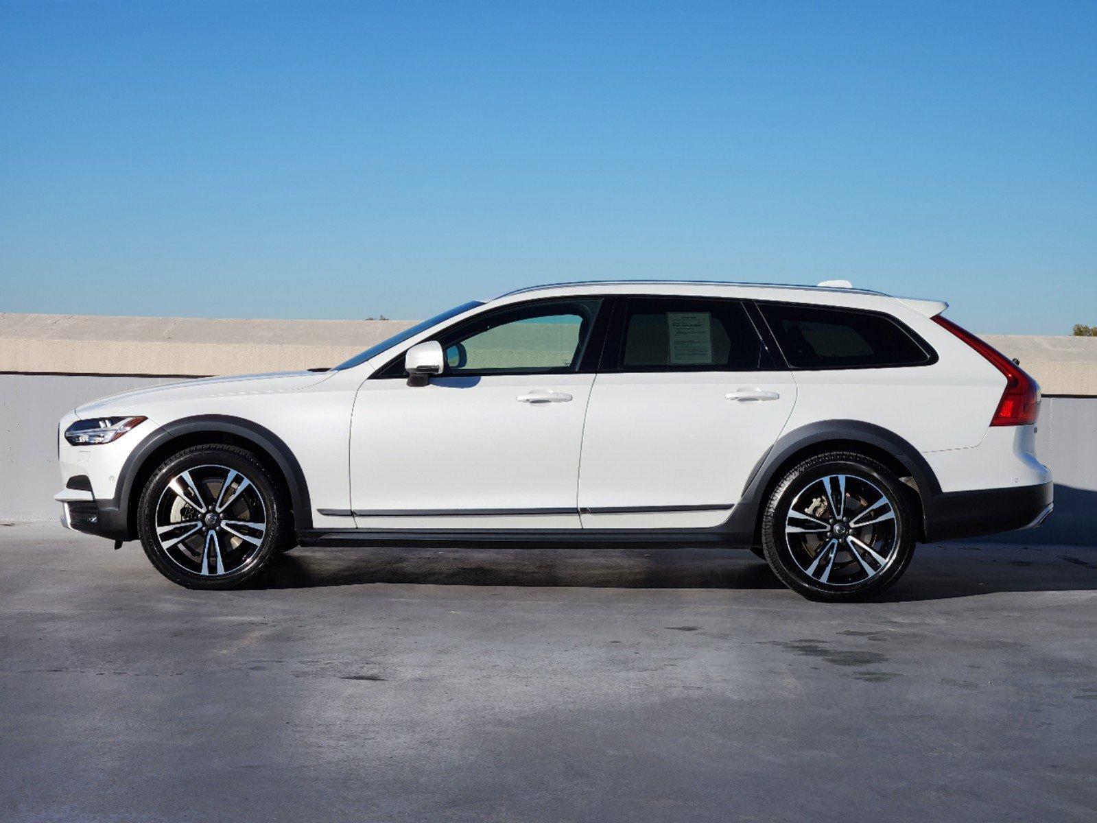 2018 Volvo V90 Cross Country Vehicle Photo in DALLAS, TX 75209