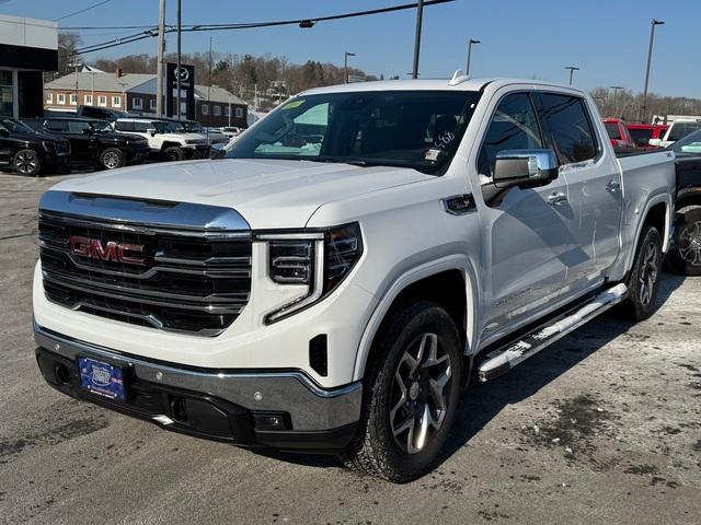 2025 GMC Sierra 1500 Vehicle Photo in LOWELL, MA 01852-4336