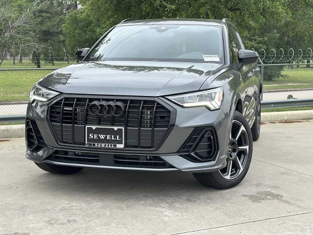 2025 Audi Q3 Vehicle Photo in HOUSTON, TX 77090