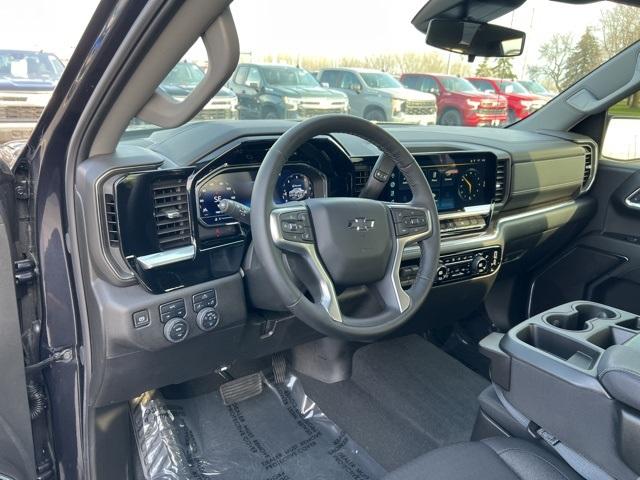 2024 Chevrolet Silverado 1500 Vehicle Photo in GREEN BAY, WI 54304-5303