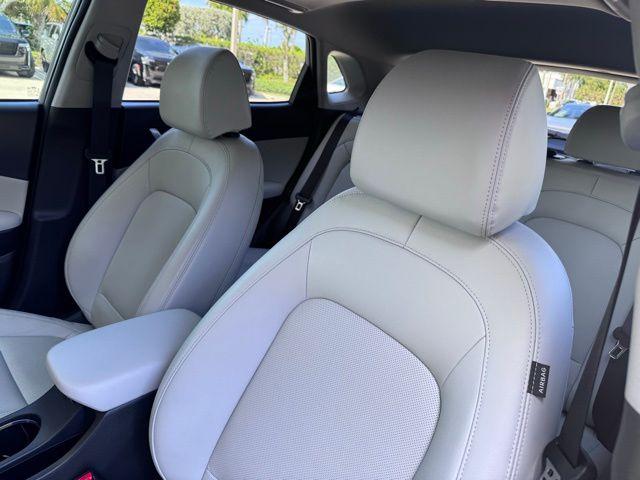 2023 Hyundai Kona Vehicle Photo in DELRAY BEACH, FL 33483-3294