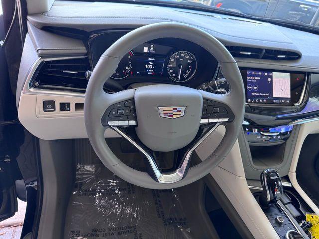 2025 Cadillac XT6 Vehicle Photo in DELRAY BEACH, FL 33483-3294