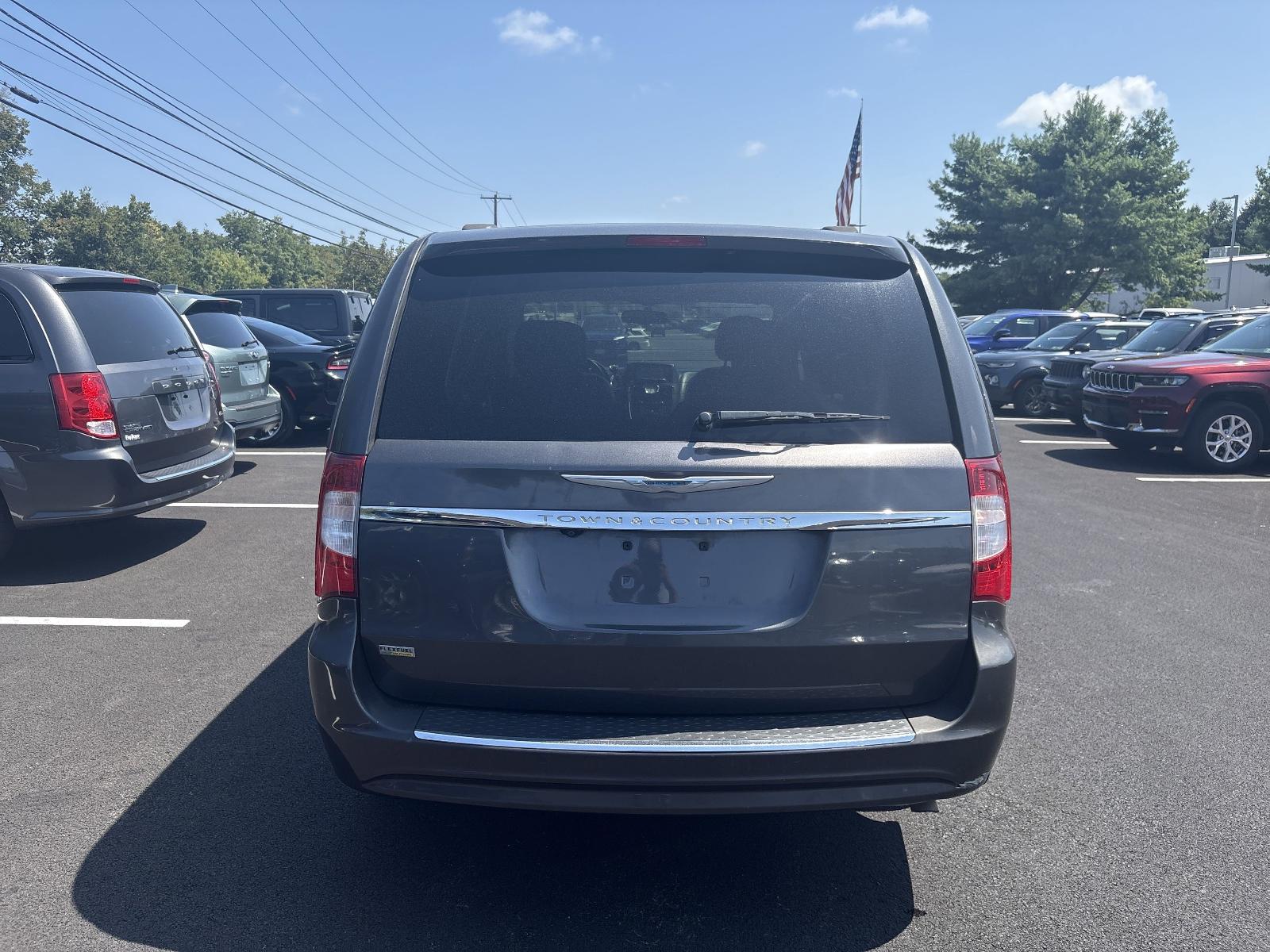 2016 Chrysler Town & Country Vehicle Photo in Mechanicsburg, PA 17050-1707