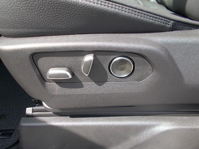 2025 GMC Sierra 2500 HD Vehicle Photo in LOWELL, MA 01852-4336