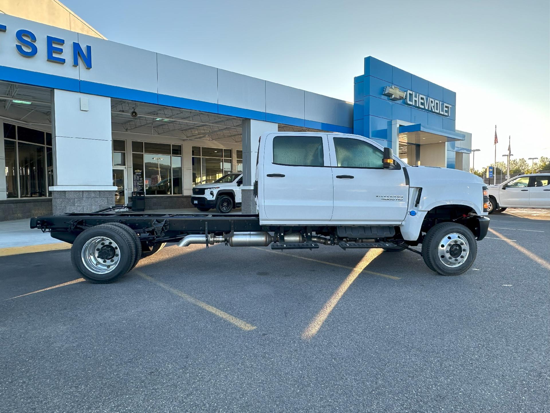 2024 Chevrolet Silverado 4500 HD Vehicle Photo in POST FALLS, ID 83854-5365