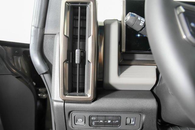 2025 GMC HUMMER EV SUV Vehicle Photo in PUYALLUP, WA 98371-4149