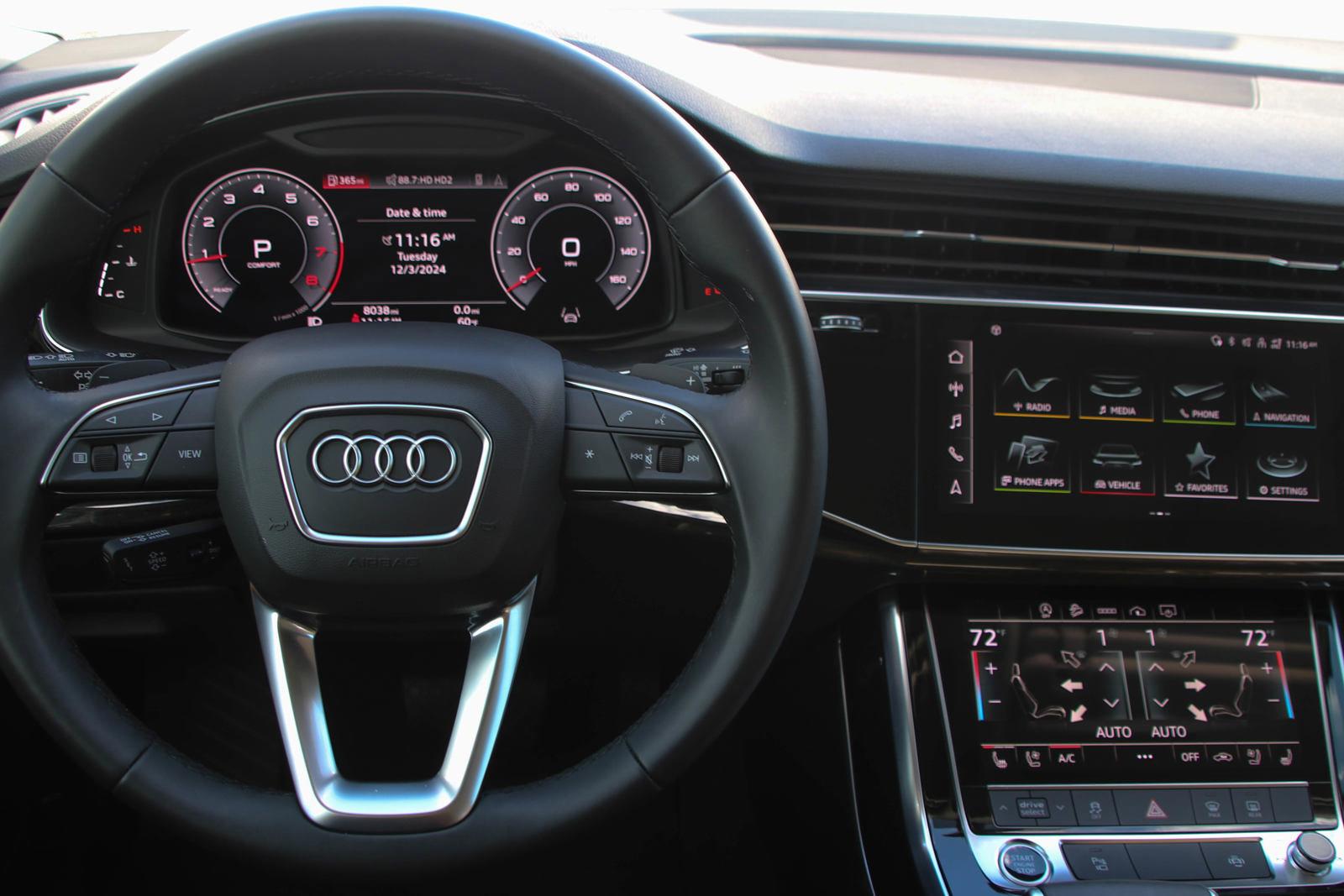 2022 Audi Q7 Vehicle Photo in SUGAR LAND, TX 77478