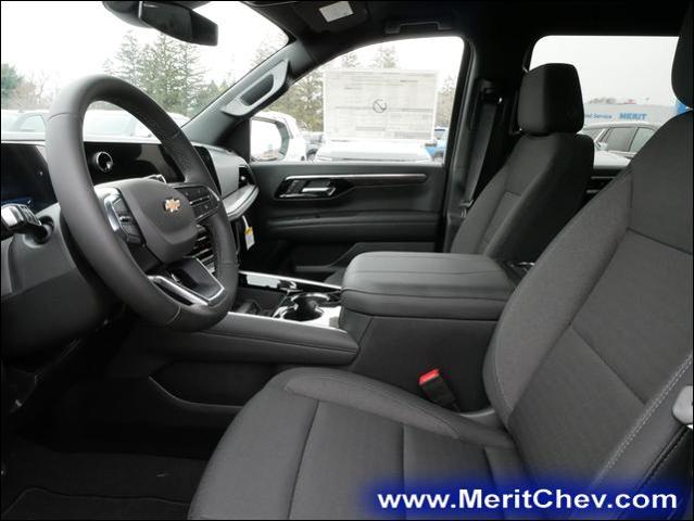 2025 Chevrolet Suburban Vehicle Photo in MAPLEWOOD, MN 55119-4794