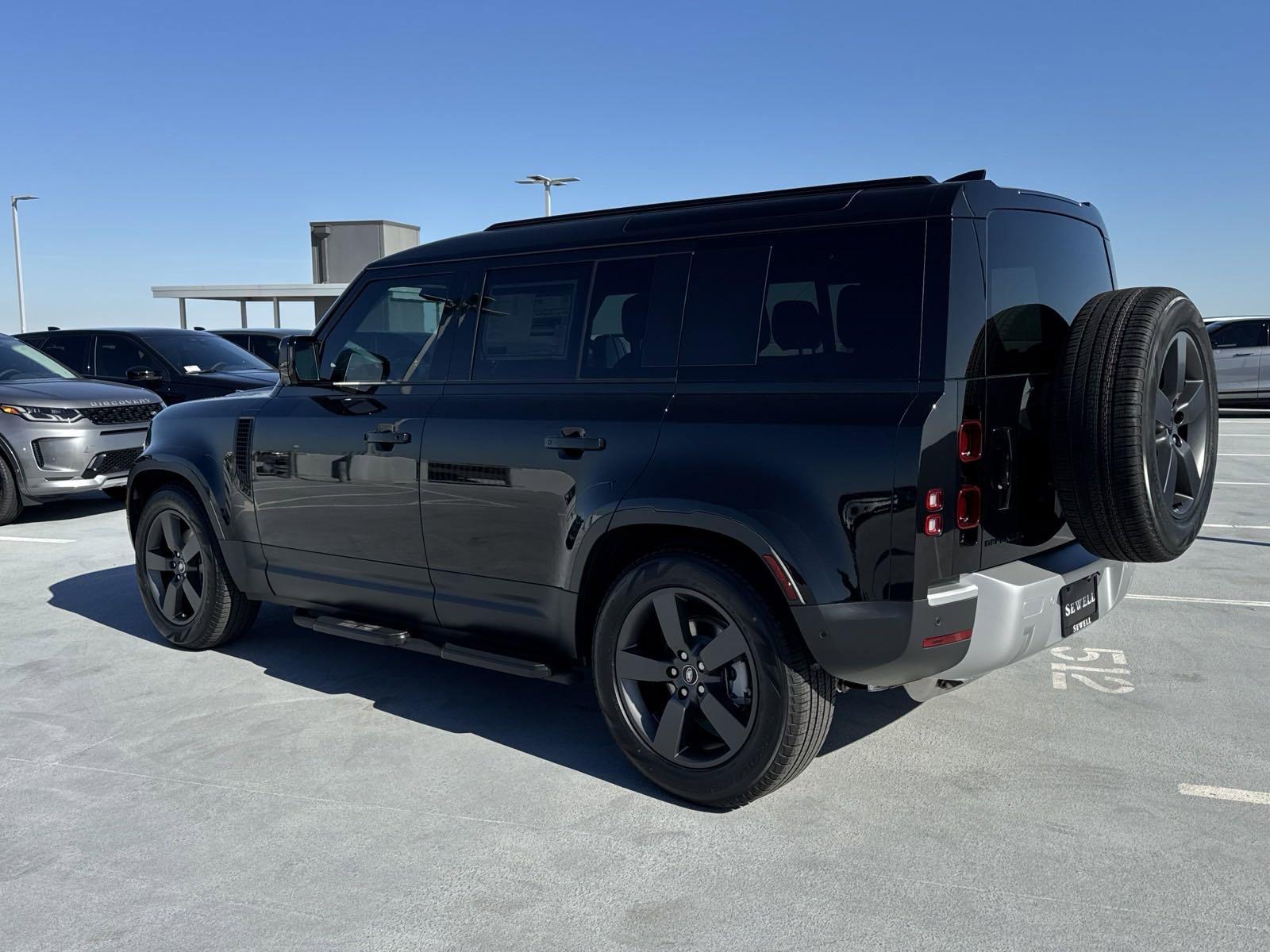 2025 Defender Vehicle Photo in AUSTIN, TX 78717