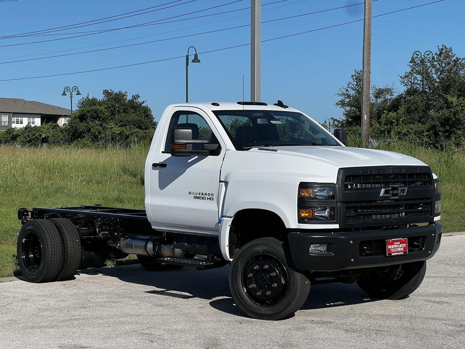 2024 Chevrolet Silverado 6500 HD Vehicle Photo in GEORGETOWN, TX 78626-7508