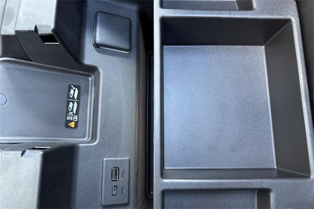 2024 GMC Sierra 2500 HD Vehicle Photo in ELK GROVE, CA 95757-8703