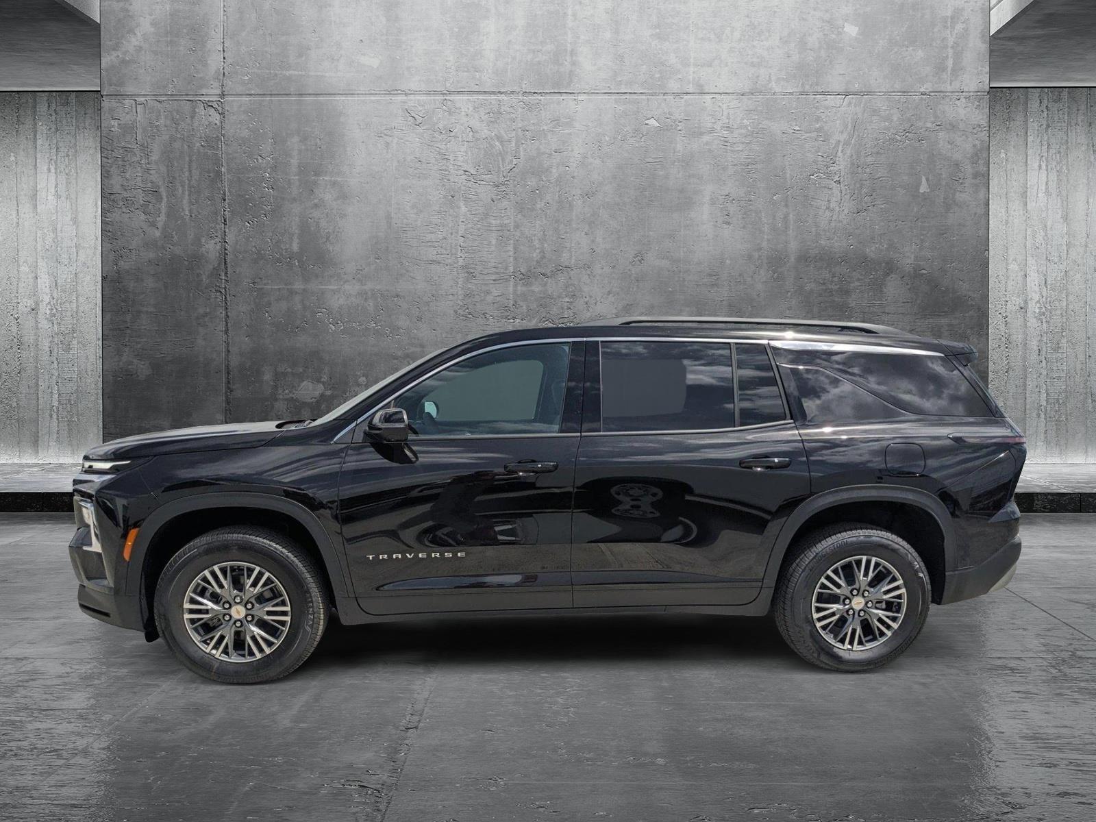 2025 Chevrolet Traverse Vehicle Photo in MIAMI, FL 33172-3015