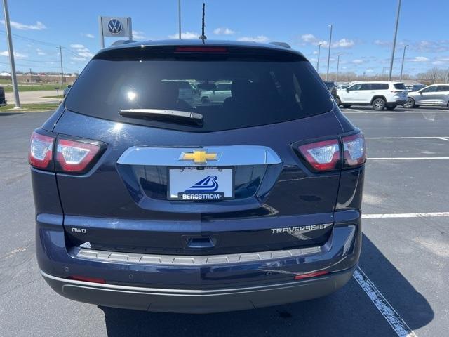 2015 Chevrolet Traverse Vehicle Photo in GREEN BAY, WI 54304-5303