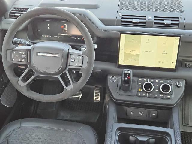 2024 Defender Vehicle Photo in AUSTIN, TX 78717