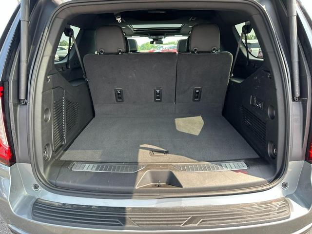 2024 GMC Yukon XL Vehicle Photo in COLUMBIA, MO 65203-3903
