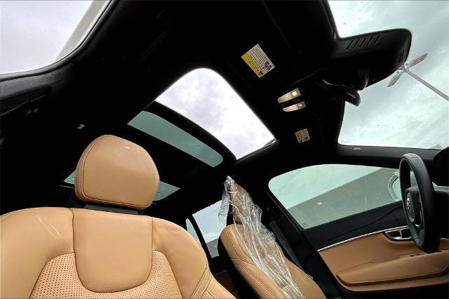 2024 Volvo XC90 Recharge Plug-In Hybrid Vehicle Photo in Grapevine, TX 76051