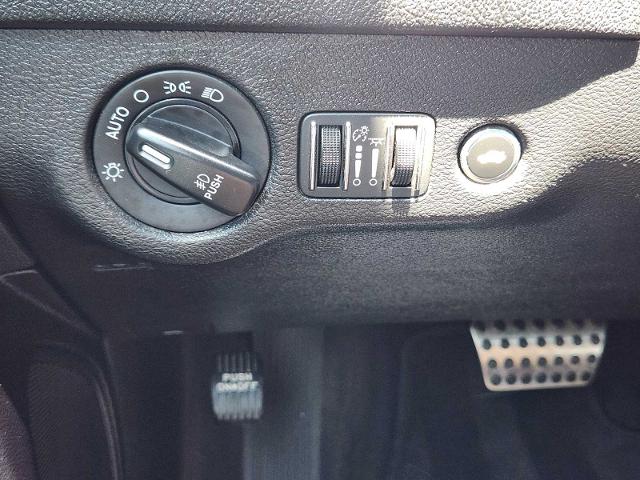 2019 Dodge Charger Vehicle Photo in DENTON, TX 76210-9321