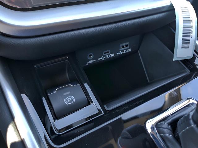 2025 Subaru Outback Vehicle Photo in Green Bay, WI 54304