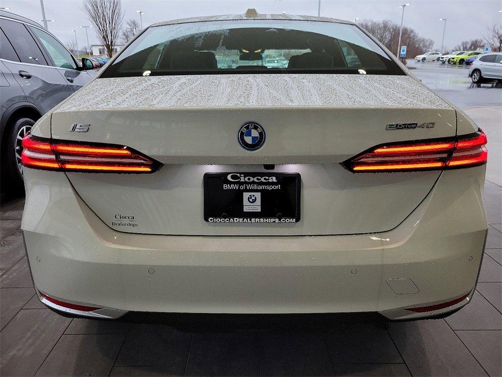 2024 BMW i5 Vehicle Photo in Muncy, PA 17756
