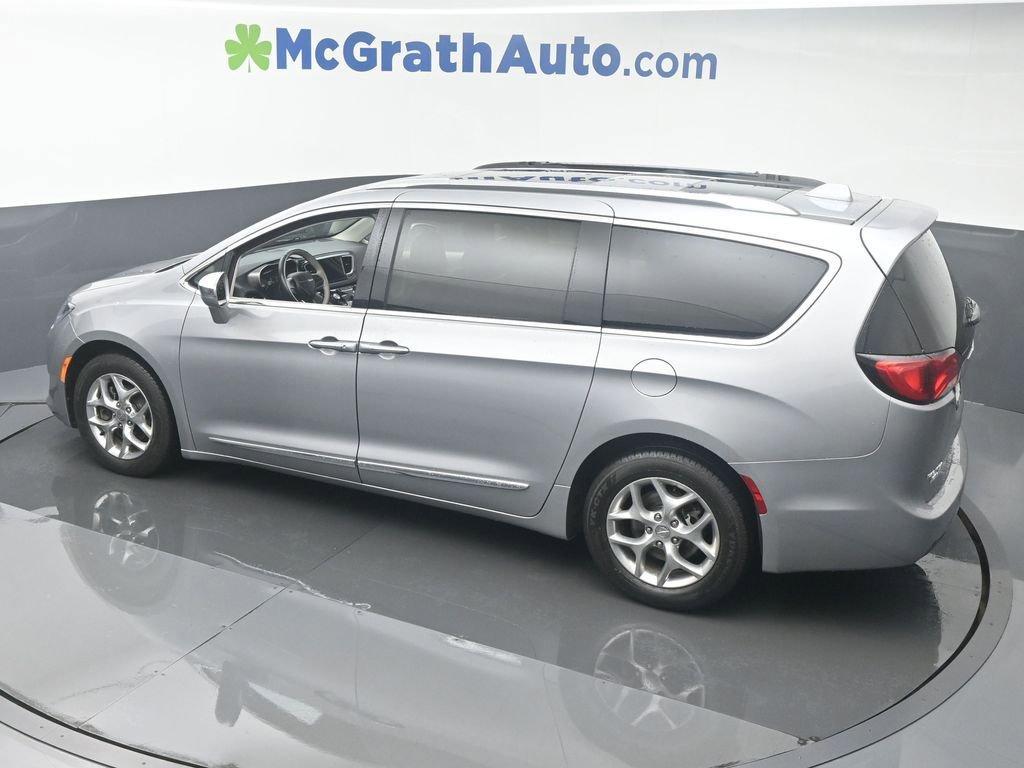 2018 Chrysler Pacifica Vehicle Photo in Marion, IA 52302