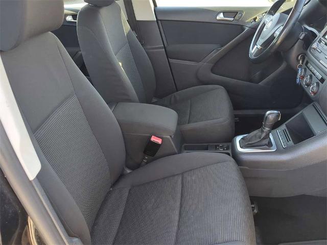 2013 Volkswagen Tiguan Vehicle Photo in BARTLETT, TN 38133-4101
