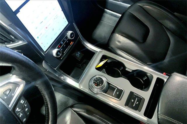 2022 Ford Edge Vehicle Photo in TOPEKA, KS 66609-0000