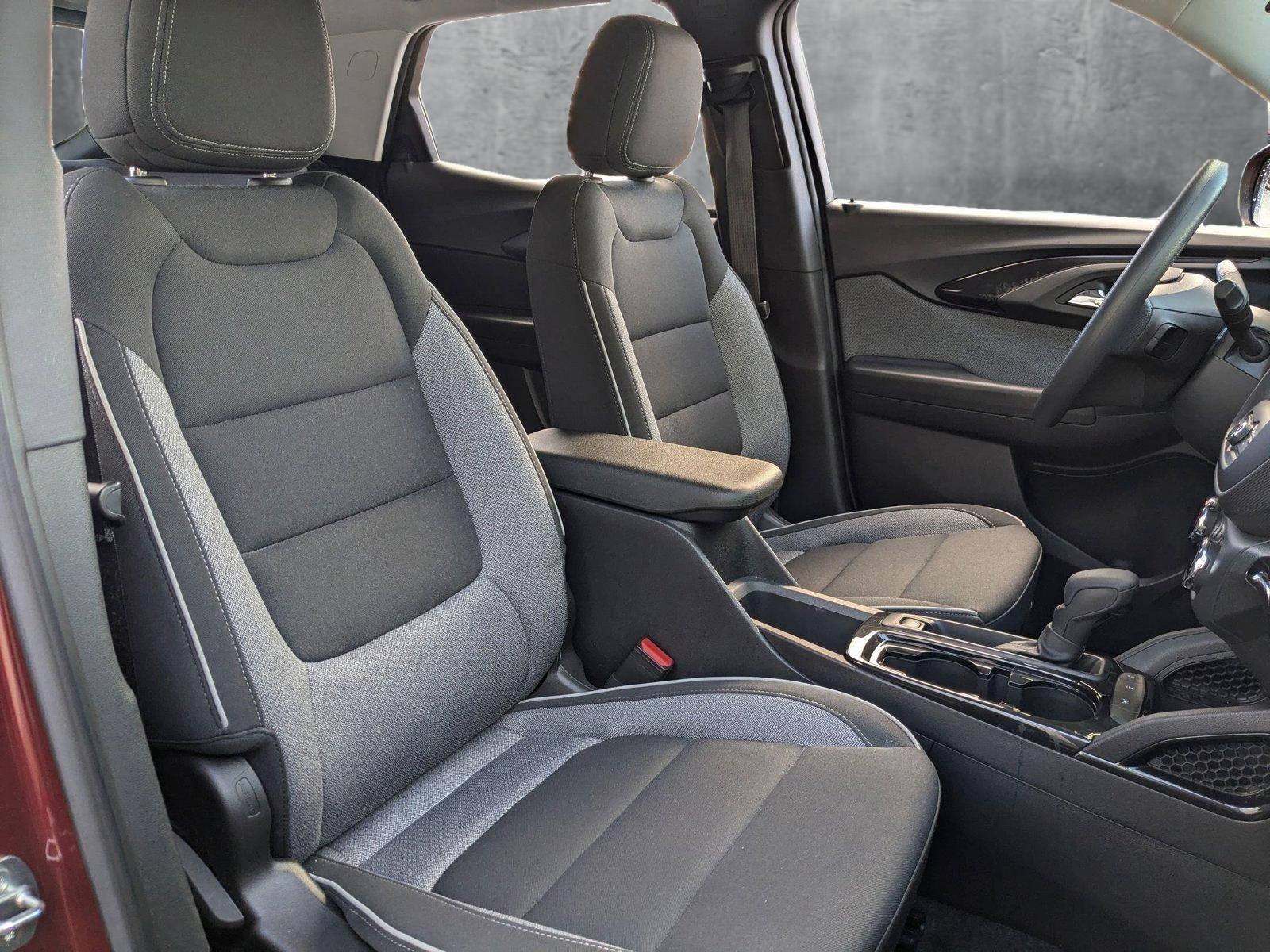 2023 Chevrolet Trailblazer Vehicle Photo in VALENCIA, CA 91355-1705