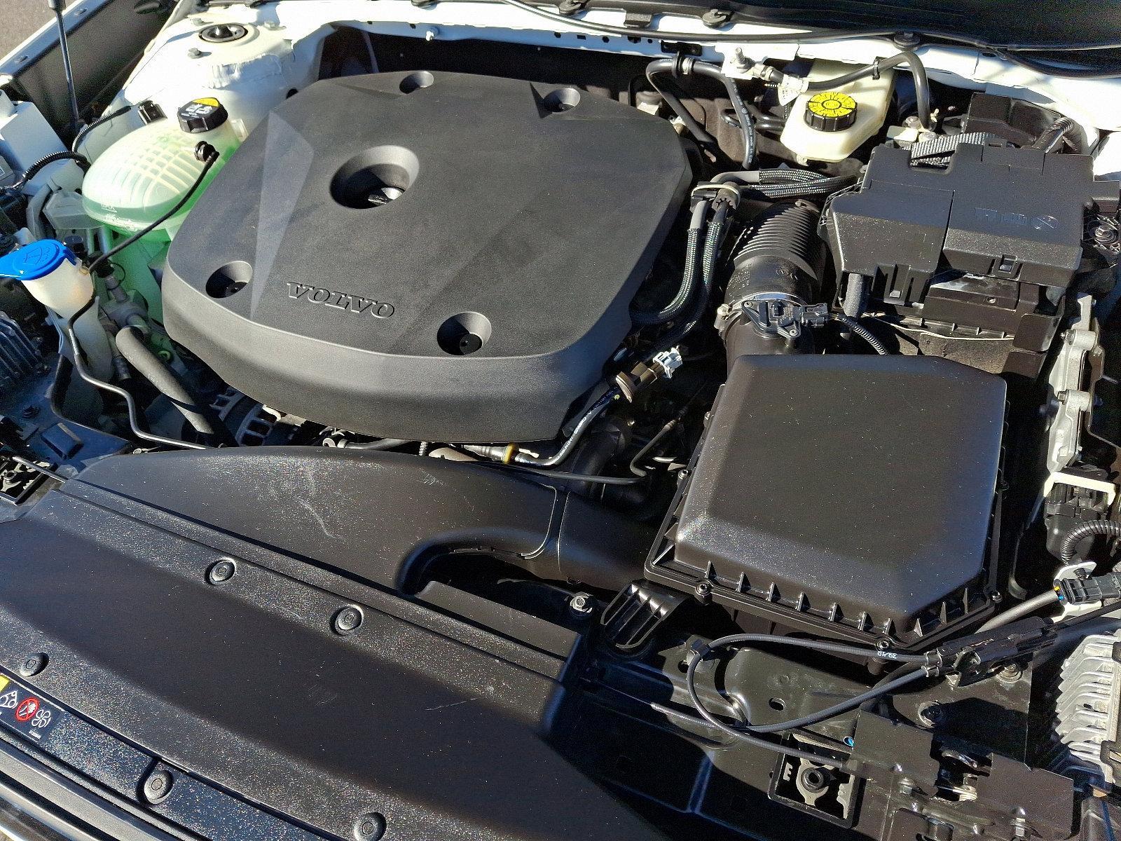 2019 Volvo XC40 Vehicle Photo in Trevose, PA 19053
