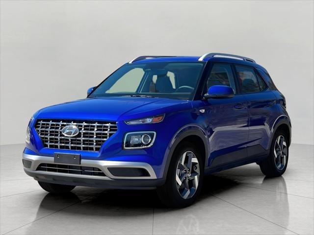2025 Hyundai VENUE Vehicle Photo in Green Bay, WI 54304