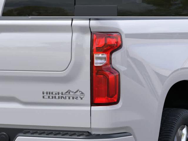 2025 Chevrolet Silverado 1500 Vehicle Photo in MOON TOWNSHIP, PA 15108-2571