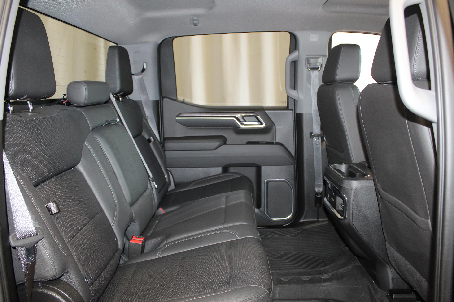 2022 Chevrolet Silverado 1500 Vehicle Photo in NORTHAMPTON, MA 01060-1120