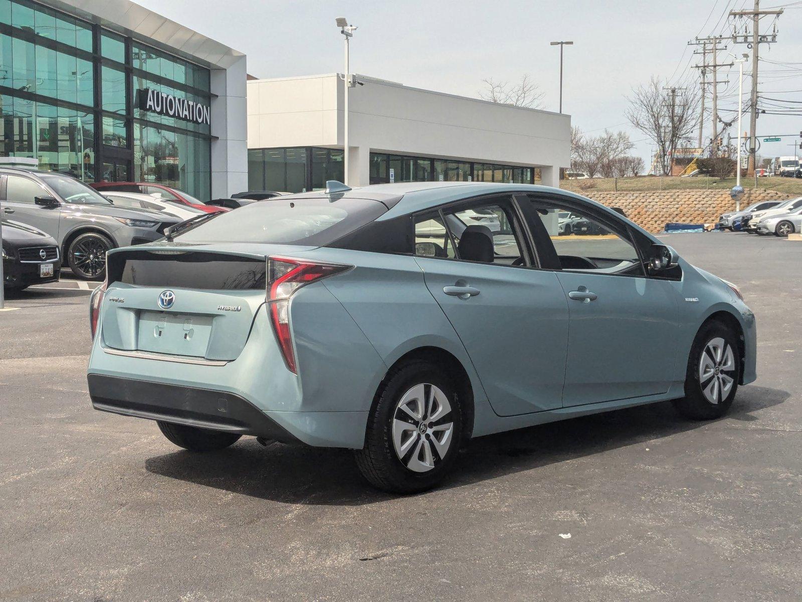 2016 Toyota Prius Vehicle Photo in Cockeysville, MD 21030-2508