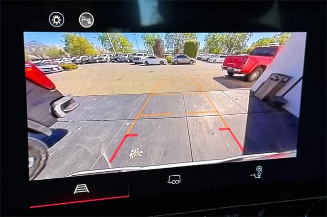 2025 GMC Canyon Vehicle Photo in ELK GROVE, CA 95757-8703