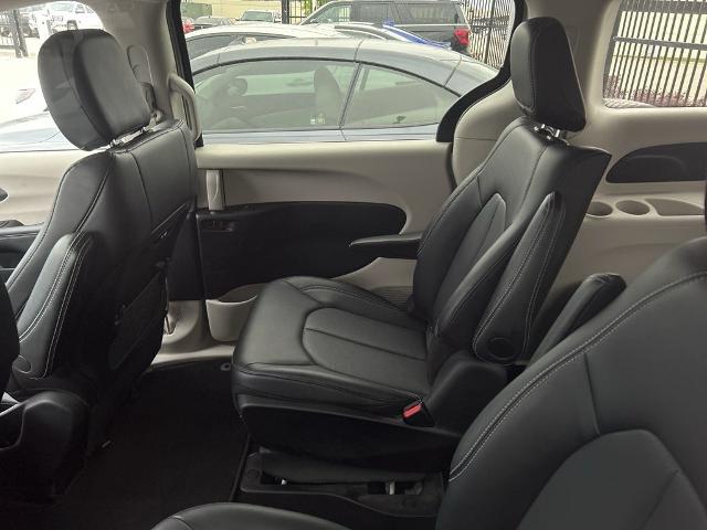 2024 Chrysler Pacifica Vehicle Photo in San Antonio, TX 78230