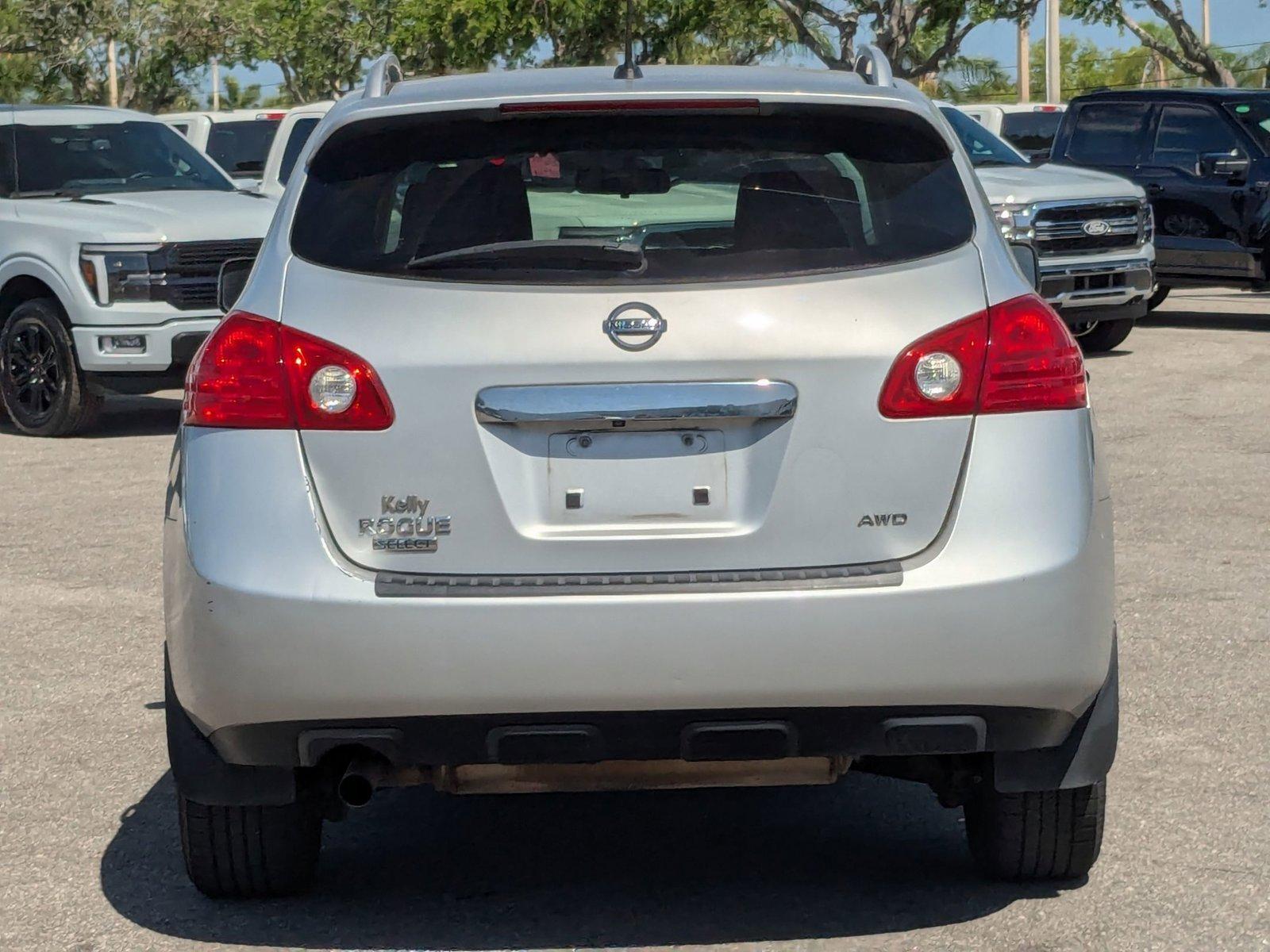 2015 Nissan Rogue Select Vehicle Photo in St. Petersburg, FL 33713