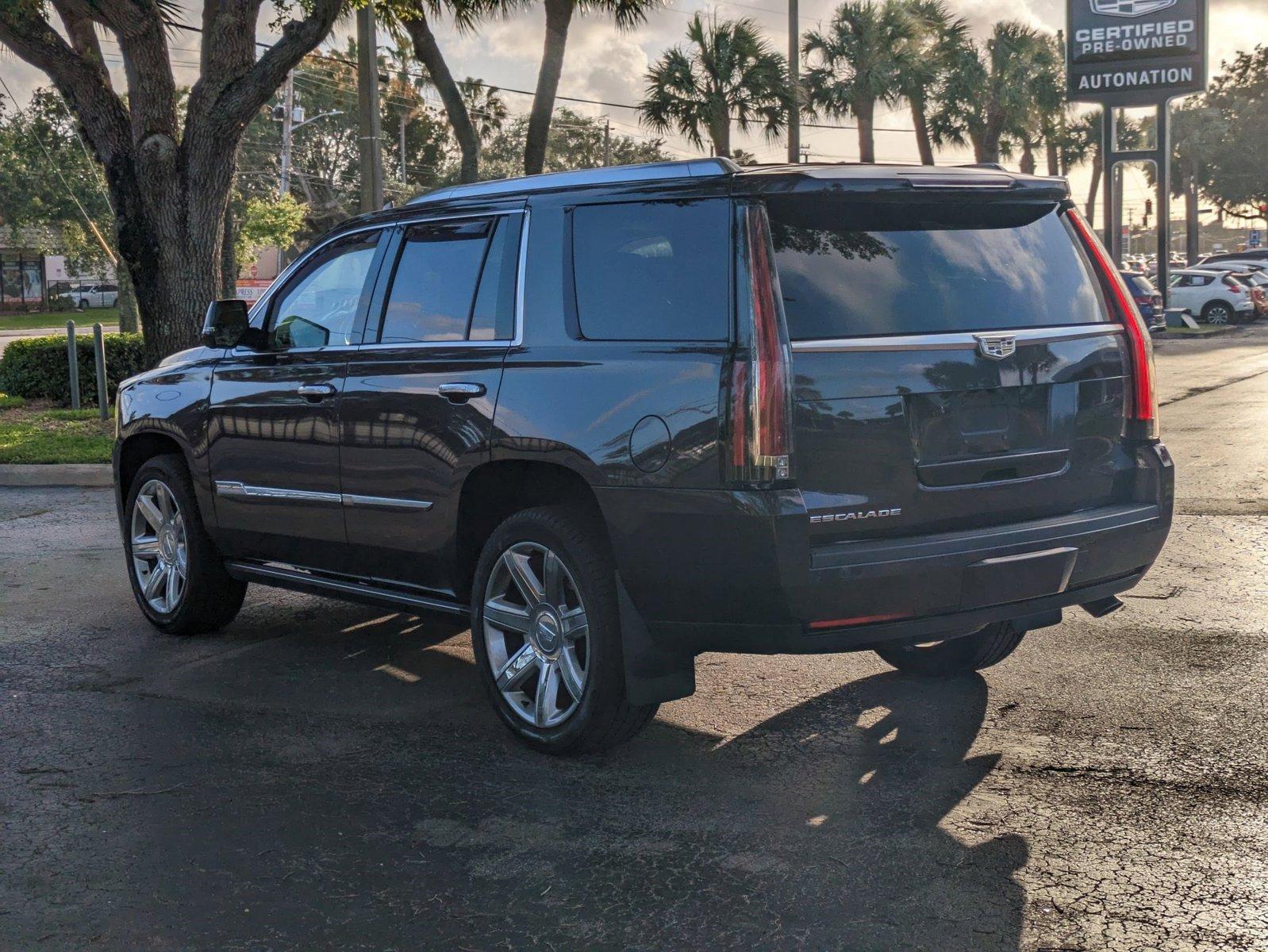 2016 Cadillac Escalade Vehicle Photo in WEST PALM BEACH, FL 33407-3296