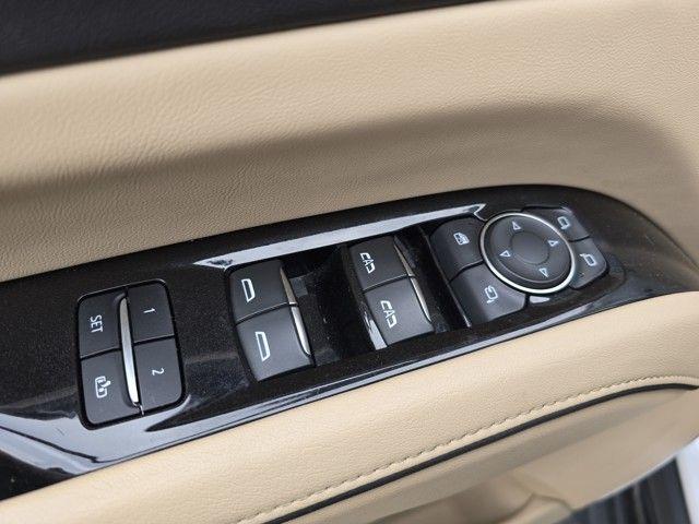2023 Cadillac Escalade Vehicle Photo in Pleasant Hills, PA 15236