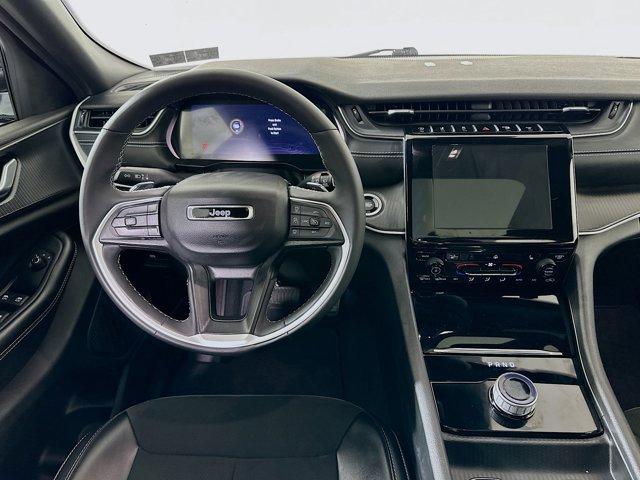 2023 Jeep Grand Cherokee L Vehicle Photo in Doylsetown, PA 18901