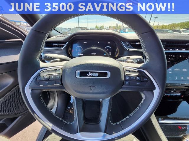 2023 Jeep Grand Cherokee L Vehicle Photo in GREEN BAY, WI 54304-5303