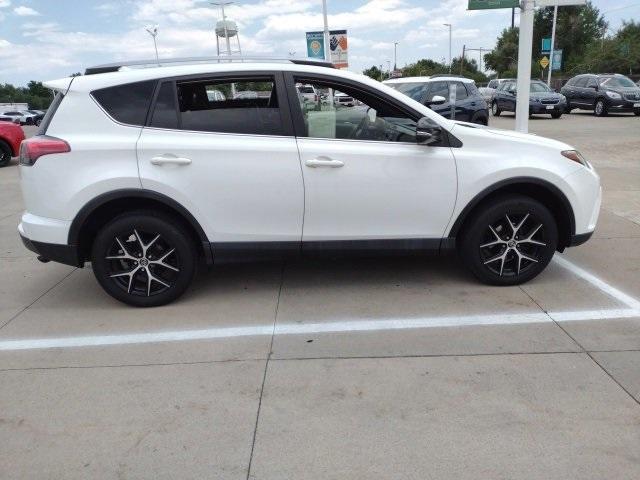 2018 Toyota RAV4 Vehicle Photo in ENGLEWOOD, CO 80113-6708
