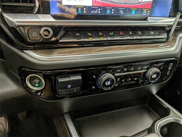 2022 Chevrolet Silverado 1500 Vehicle Photo in ENGLEWOOD, CO 80113-6708