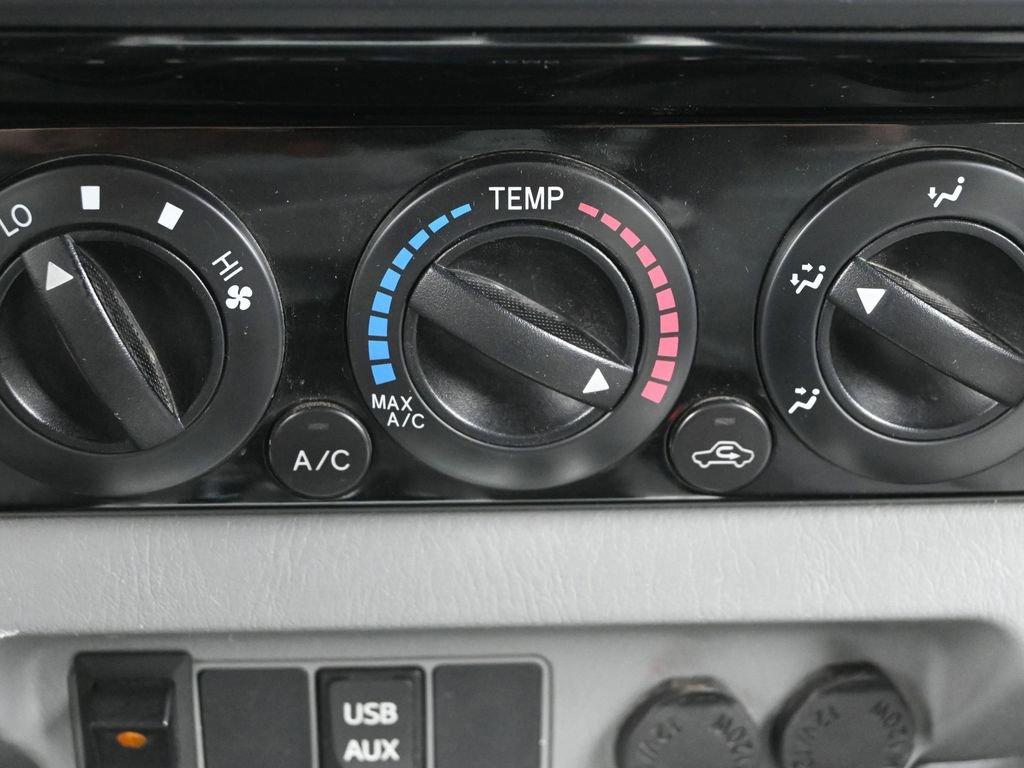 2014 Toyota Tacoma Vehicle Photo in Cedar Rapids, IA 52402