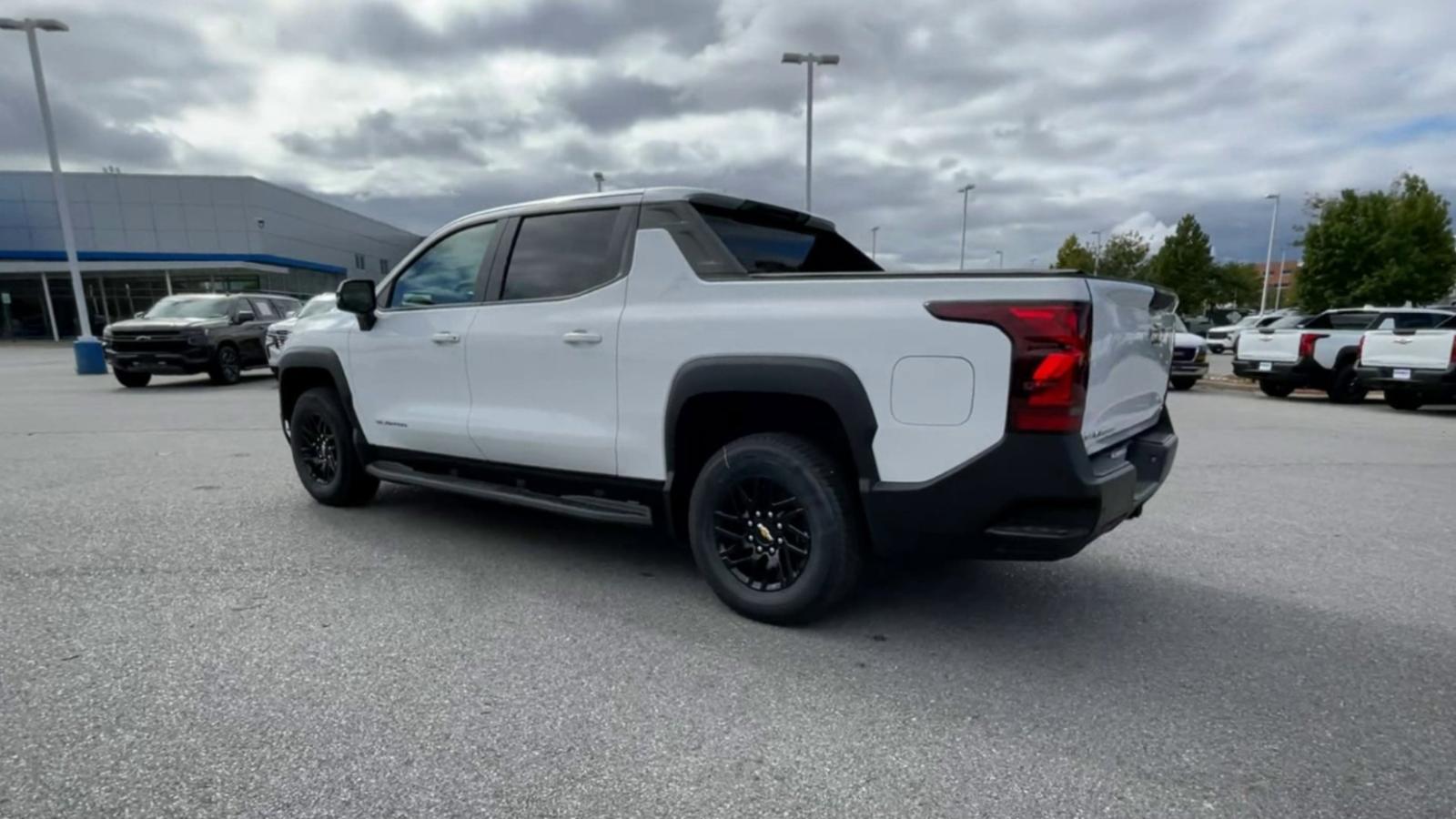 2024 Chevrolet Silverado EV Vehicle Photo in BENTONVILLE, AR 72712-4322