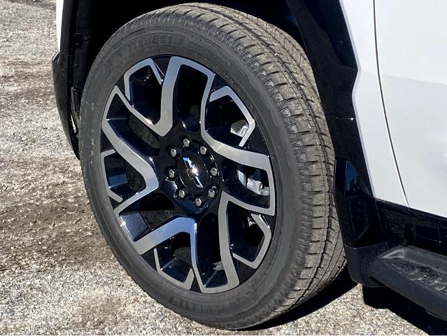 2025 Chevrolet Silverado EV Vehicle Photo in SAVANNAH, GA 31406-4513