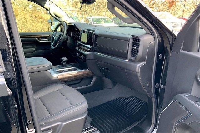 2024 Chevrolet Silverado 1500 Vehicle Photo in KANSAS CITY, MO 64114-4502