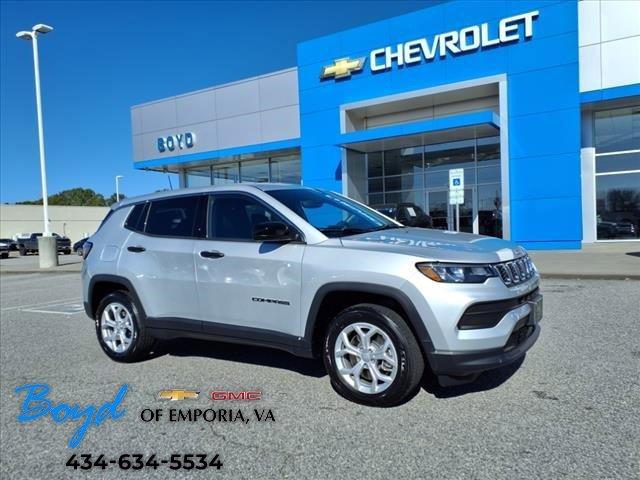 2024 Jeep Compass Vehicle Photo in EMPORIA, VA 23847-1235
